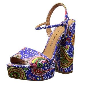 NWOB CHINESE LAUNDRY Abie Paisley platforms, 8.5